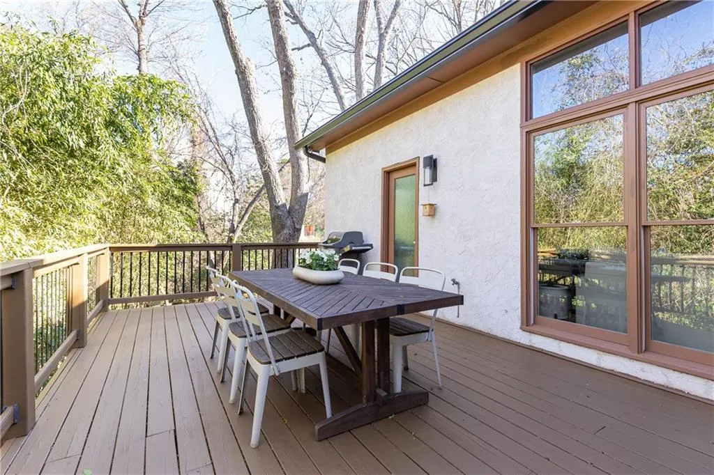34 Greenland Trace, Atlanta, Georgia 30342, 4 Bedrooms Bedrooms, ,4 BathroomsBathrooms,Residential,Sold,34 Greenland Trace,7542955