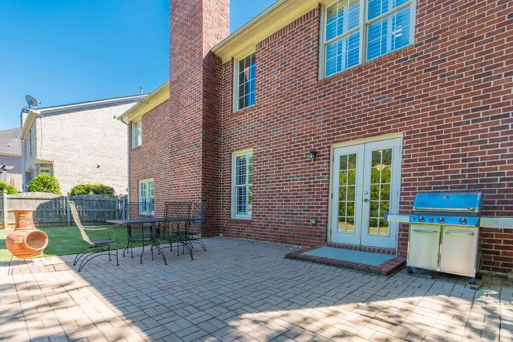 2727 Vinings Oak Drive Se, Atlanta, Georgia 30339, 4 Bedrooms Bedrooms, ,3 BathroomsBathrooms,Residential,Sold,2727 Vinings Oak Drive Se,5709869