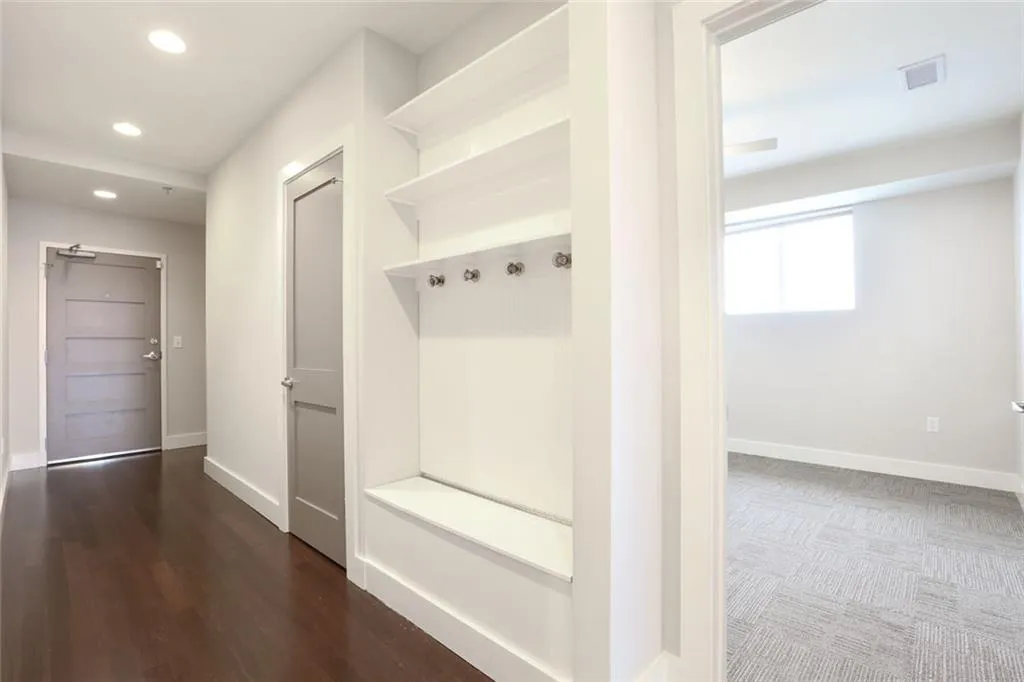 1100 Howell Mill Road Nw Unit 608, Atlanta, Georgia 30318, 3 Bedrooms Bedrooms, ,2 BathroomsBathrooms,Residential,Sold,1100 Howell Mill Road Nw Unit 608,5816243