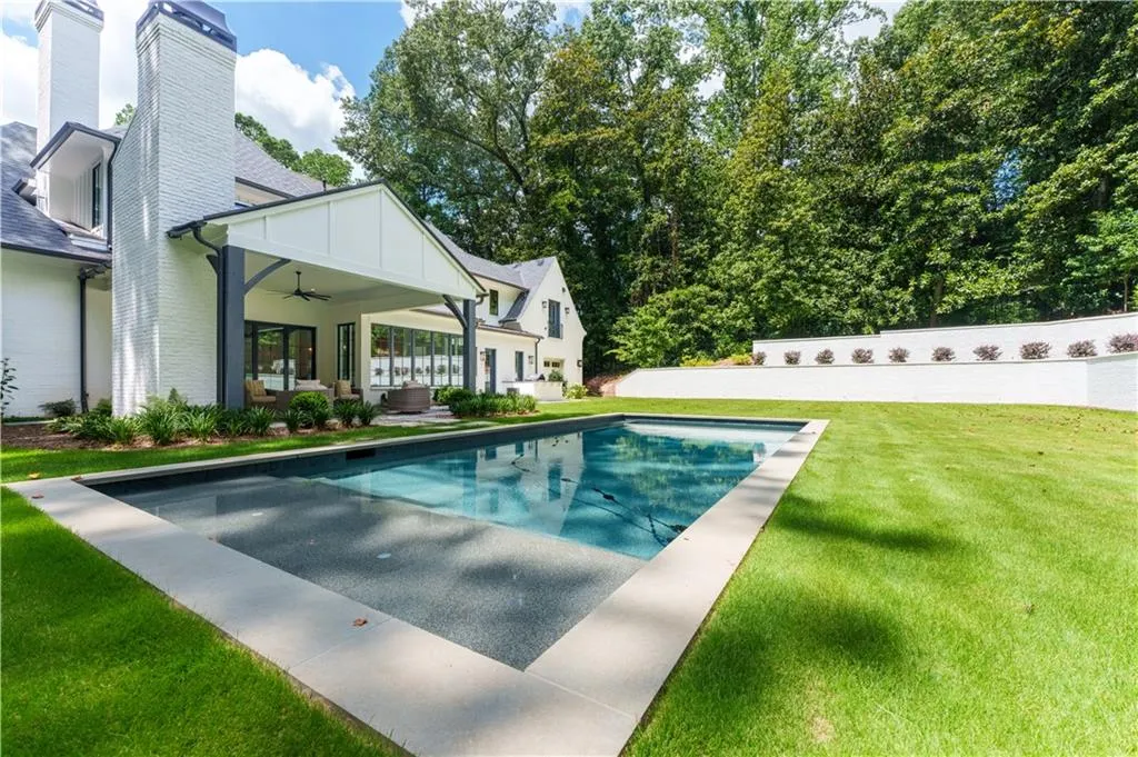 1107 E Beechwood Drive Nw, Atlanta, Georgia 30327, 5 Bedrooms Bedrooms, ,6 BathroomsBathrooms,Residential,For Sale,1107 E Beechwood Drive Nw,7613904