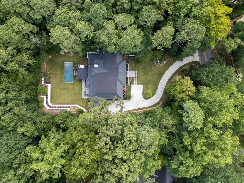 1107 E Beechwood Drive Nw, Atlanta, Georgia 30327, 5 Bedrooms Bedrooms, ,6 BathroomsBathrooms,Residential,For Sale,1107 E Beechwood Drive Nw,7613904