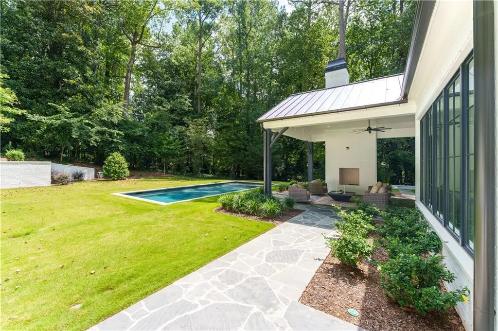1107 E Beechwood Drive Nw, Atlanta, Georgia 30327, 5 Bedrooms Bedrooms, ,6 BathroomsBathrooms,Residential,For Sale,1107 E Beechwood Drive Nw,7613904