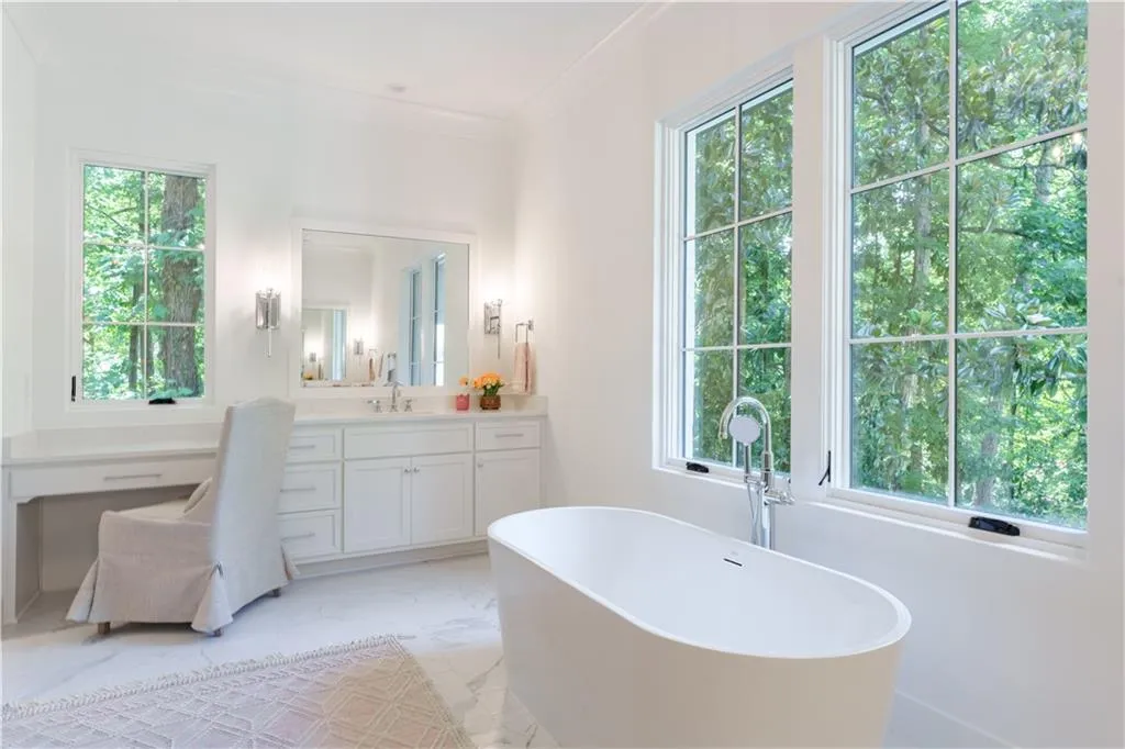 1107 E Beechwood Drive Nw, Atlanta, Georgia 30327, 5 Bedrooms Bedrooms, ,6 BathroomsBathrooms,Residential,For Sale,1107 E Beechwood Drive Nw,7613904
