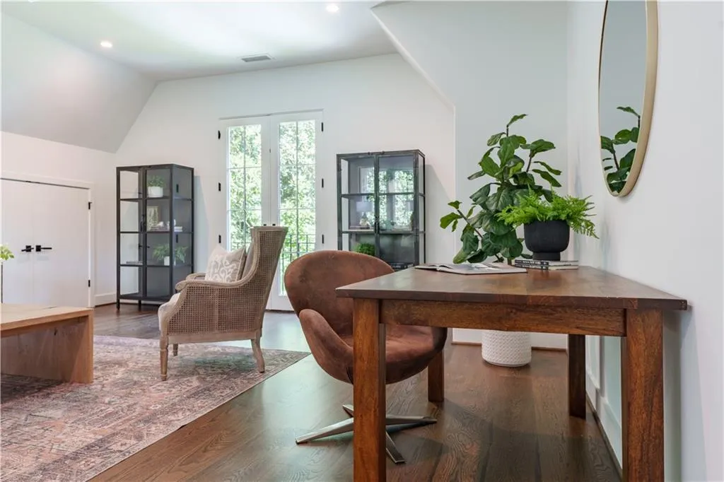 1107 E Beechwood Drive Nw, Atlanta, Georgia 30327, 5 Bedrooms Bedrooms, ,6 BathroomsBathrooms,Residential,For Sale,1107 E Beechwood Drive Nw,7613904