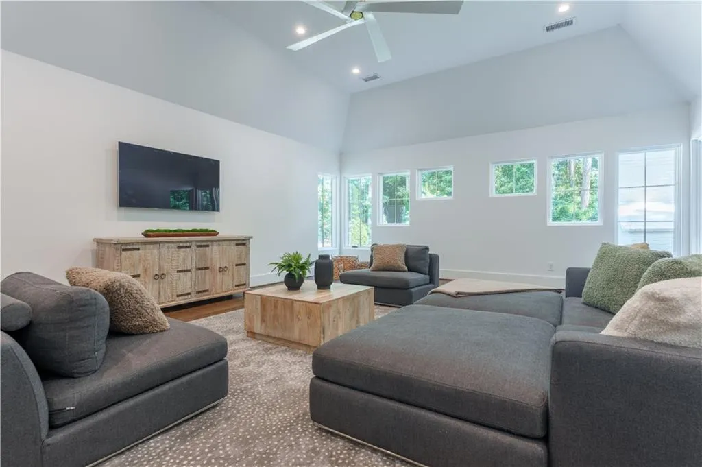 Upper Level Living Room/Playroom