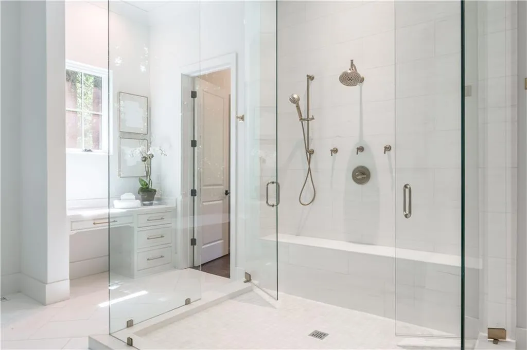 1107 E Beechwood Drive Nw, Atlanta, Georgia 30327, 5 Bedrooms Bedrooms, ,6 BathroomsBathrooms,Residential,For Sale,1107 E Beechwood Drive Nw,7613904