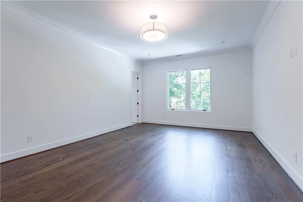 1107 E Beechwood Drive Nw, Atlanta, Georgia 30327, 5 Bedrooms Bedrooms, ,6 BathroomsBathrooms,Residential,For Sale,1107 E Beechwood Drive Nw,7613904