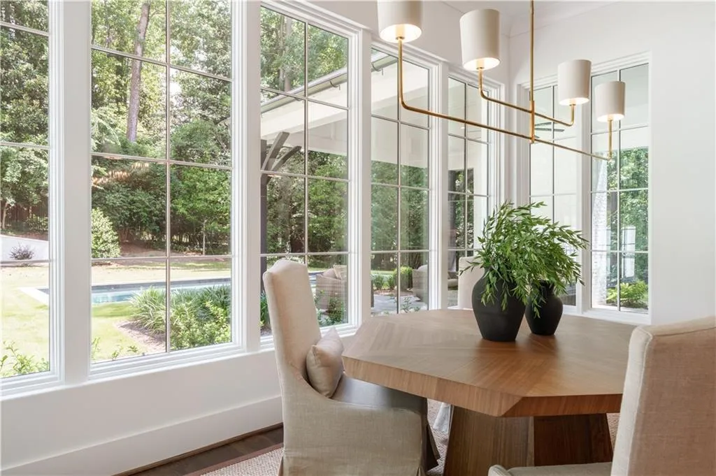 Breakfast Room