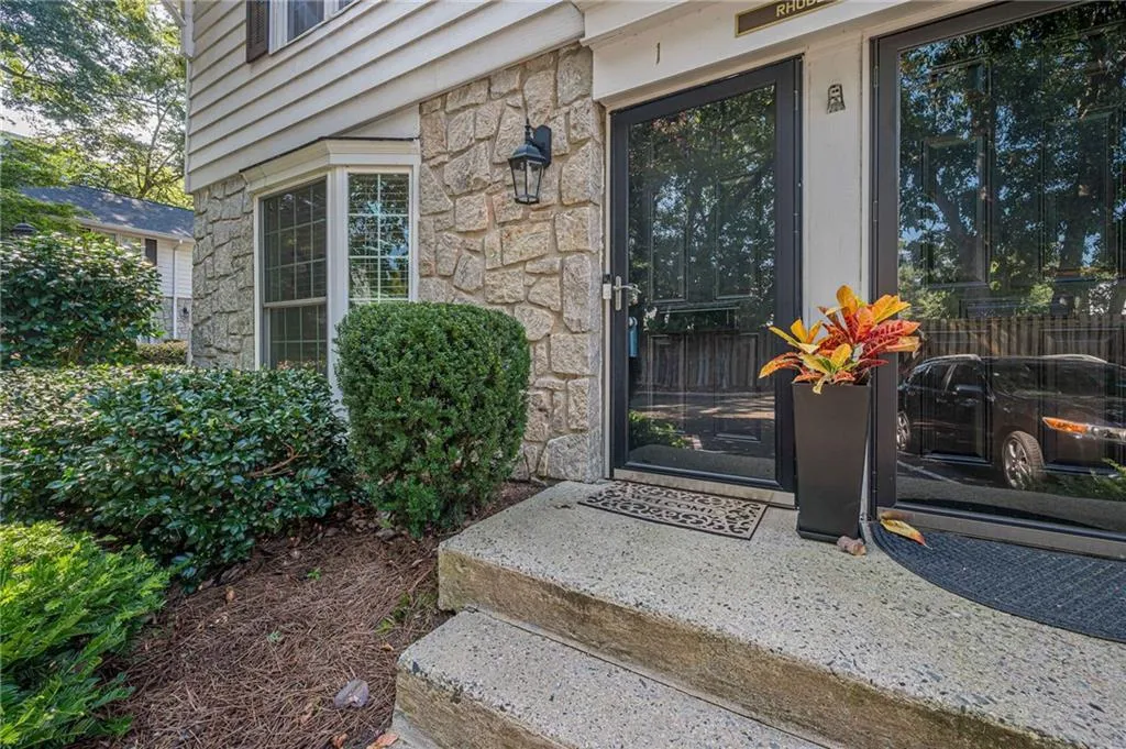 136 Peachtree Memorial Drive Nw Unit Ri1, Atlanta, Georgia 30309, 2 Bedrooms Bedrooms, ,1 BathroomBathrooms,Residential,For Sale,136 Peachtree Memorial Drive Nw Unit Ri1,7660667 136 Peachtree Memorial Drive Nw Unit Ri1, Atlanta, Georgia 30309, 2 Bedrooms Bedrooms, ,1 BathroomBathrooms,Residential,For Sale,136 Peachtree Memorial Drive Nw Unit Ri1,7660667