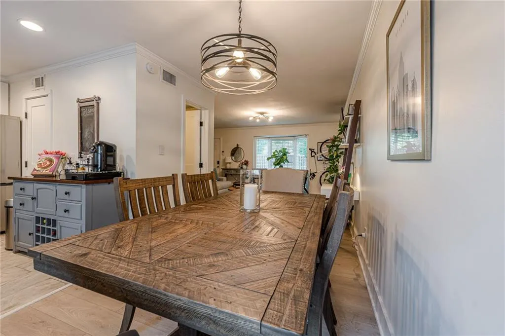 136 Peachtree Memorial Drive Nw Unit Ri1, Atlanta, Georgia 30309, 2 Bedrooms Bedrooms, ,1 BathroomBathrooms,Residential,For Sale,136 Peachtree Memorial Drive Nw Unit Ri1,7660667 136 Peachtree Memorial Drive Nw Unit Ri1, Atlanta, Georgia 30309, 2 Bedrooms Bedrooms, ,1 BathroomBathrooms,Residential,For Sale,136 Peachtree Memorial Drive Nw Unit Ri1,7660667