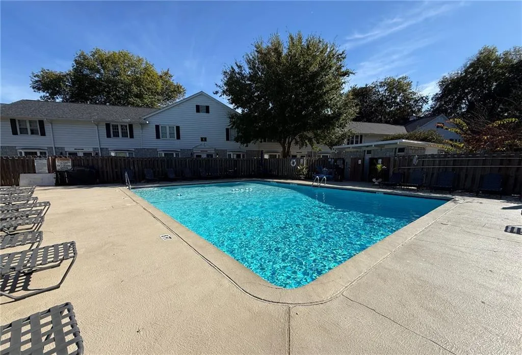 136 Peachtree Memorial Drive Nw Unit Ri1, Atlanta, Georgia 30309, 2 Bedrooms Bedrooms, ,1 BathroomBathrooms,Residential,For Sale,136 Peachtree Memorial Drive Nw Unit Ri1,7660667 136 Peachtree Memorial Drive Nw Unit Ri1, Atlanta, Georgia 30309, 2 Bedrooms Bedrooms, ,1 BathroomBathrooms,Residential,For Sale,136 Peachtree Memorial Drive Nw Unit Ri1,7660667