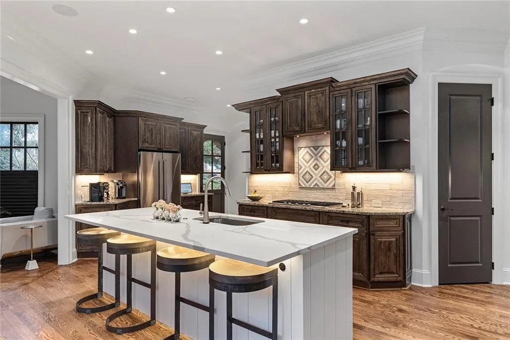 590 Windsor Parkway, Atlanta, Georgia 30342, 6 Bedrooms Bedrooms, ,5 BathroomsBathrooms,Residential,For Sale,590 Windsor Parkway,7744189