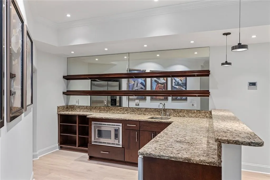 590 Windsor Parkway, Atlanta, Georgia 30342, 6 Bedrooms Bedrooms, ,5 BathroomsBathrooms,Residential,For Sale,590 Windsor Parkway,7744189