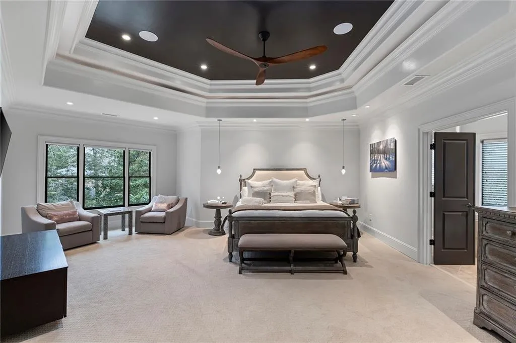 590 Windsor Parkway, Atlanta, Georgia 30342, 6 Bedrooms Bedrooms, ,5 BathroomsBathrooms,Residential,For Sale,590 Windsor Parkway,7744189