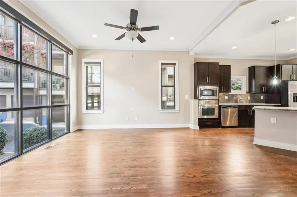 1199 Huff Road Unit 121, Atlanta, Georgia 30318, 3 Bedrooms Bedrooms, ,3 BathroomsBathrooms,Residential,For Sale,1199 Huff Road Unit 121,7541203