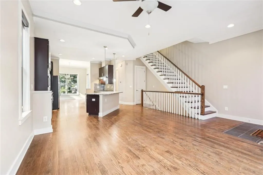 1199 Huff Road Unit 121, Atlanta, Georgia 30318, 3 Bedrooms Bedrooms, ,3 BathroomsBathrooms,Residential,For Sale,1199 Huff Road Unit 121,7541203