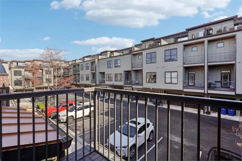1199 Huff Road Unit 121, Atlanta, Georgia 30318, 3 Bedrooms Bedrooms, ,3 BathroomsBathrooms,Residential,For Sale,1199 Huff Road Unit 121,7541203