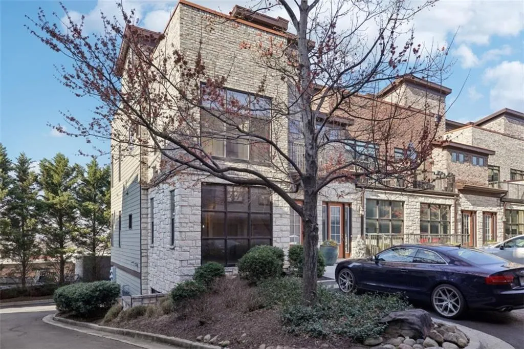 1199 Huff Road Unit 121, Atlanta, Georgia 30318, 3 Bedrooms Bedrooms, ,3 BathroomsBathrooms,Residential,For Sale,1199 Huff Road Unit 121,7541203