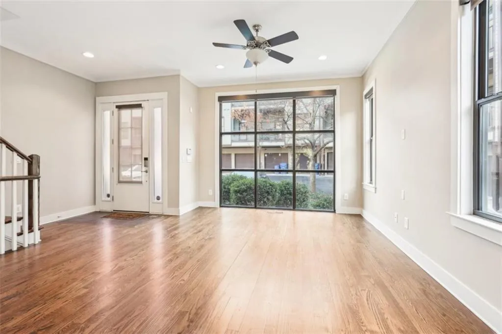 1199 Huff Road Unit 121, Atlanta, Georgia 30318, 3 Bedrooms Bedrooms, ,3 BathroomsBathrooms,Residential,For Sale,1199 Huff Road Unit 121,7541203