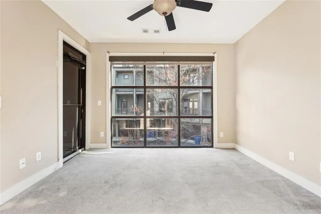 1199 Huff Road Unit 121, Atlanta, Georgia 30318, 3 Bedrooms Bedrooms, ,3 BathroomsBathrooms,Residential,For Sale,1199 Huff Road Unit 121,7541203
