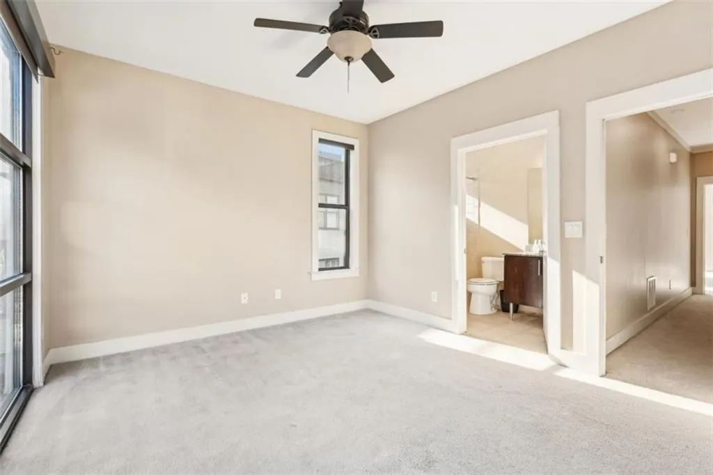 1199 Huff Road Unit 121, Atlanta, Georgia 30318, 3 Bedrooms Bedrooms, ,3 BathroomsBathrooms,Residential,For Sale,1199 Huff Road Unit 121,7541203