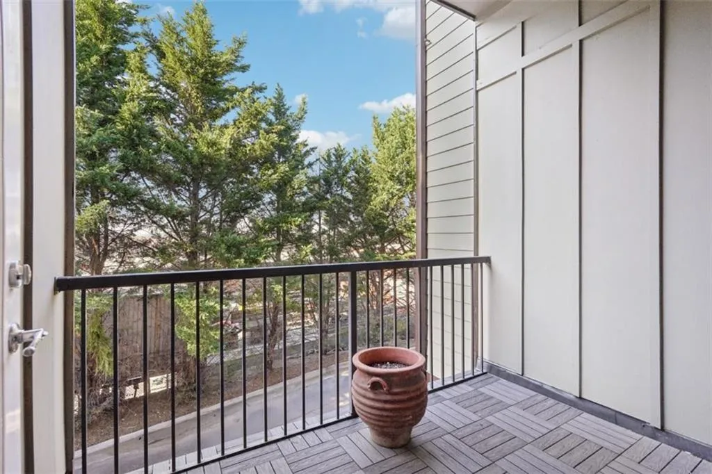 1199 Huff Road Unit 121, Atlanta, Georgia 30318, 3 Bedrooms Bedrooms, ,3 BathroomsBathrooms,Residential,For Sale,1199 Huff Road Unit 121,7541203