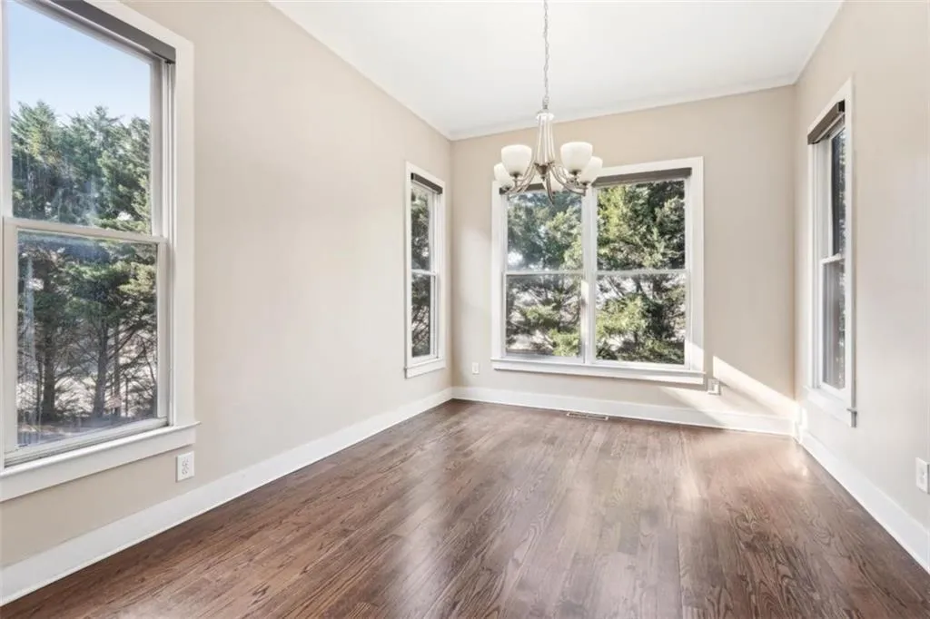 1199 Huff Road Unit 121, Atlanta, Georgia 30318, 3 Bedrooms Bedrooms, ,3 BathroomsBathrooms,Residential,For Sale,1199 Huff Road Unit 121,7541203