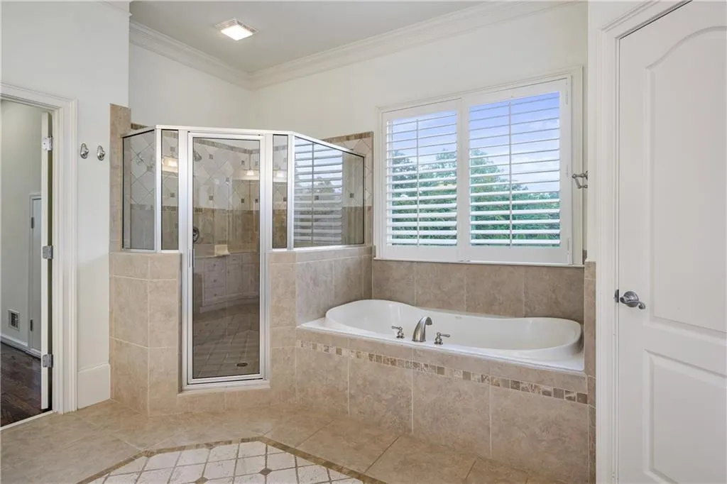 25 Brookside Walk, Atlanta, Georgia 30342, 6 Bedrooms Bedrooms, ,6 BathroomsBathrooms,Residential,Sold,25 Brookside Walk,6881513
