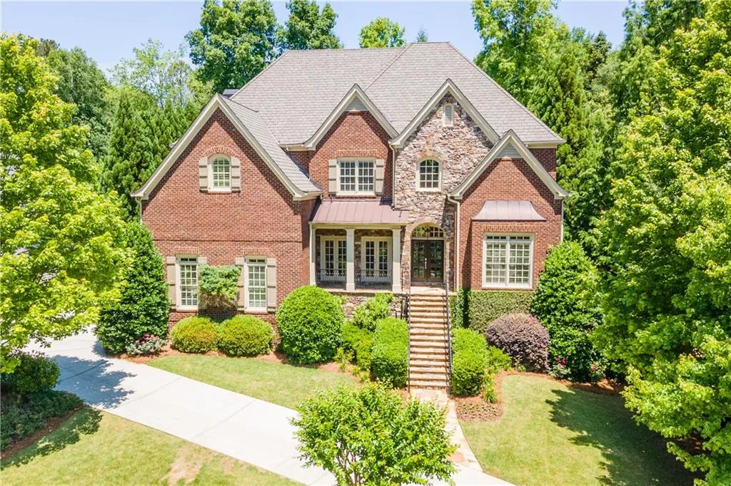 25 Brookside Walk, Atlanta, Georgia 30342, 6 Bedrooms Bedrooms, ,6 BathroomsBathrooms,Residential,Sold,25 Brookside Walk,6881513