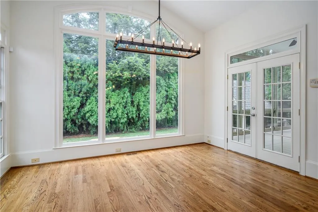 25 Brookside Walk, Atlanta, Georgia 30342, 6 Bedrooms Bedrooms, ,6 BathroomsBathrooms,Residential,Sold,25 Brookside Walk,6881513