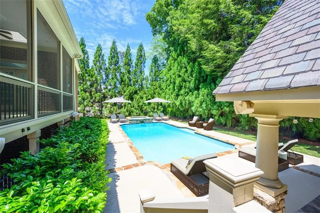 25 Brookside Walk, Atlanta, Georgia 30342, 6 Bedrooms Bedrooms, ,6 BathroomsBathrooms,Residential,Sold,25 Brookside Walk,6881513