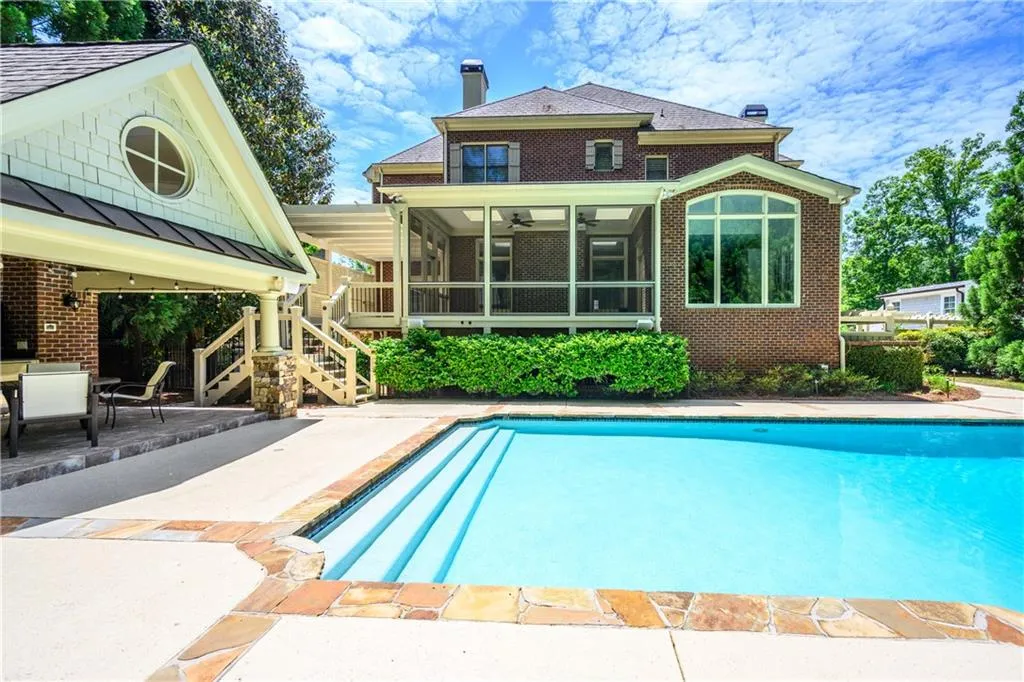 25 Brookside Walk, Atlanta, Georgia 30342, 6 Bedrooms Bedrooms, ,6 BathroomsBathrooms,Residential,Sold,25 Brookside Walk,6881513