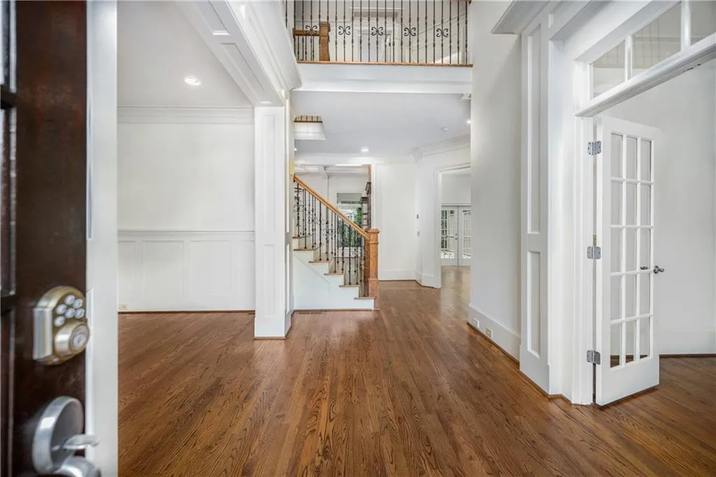 25 Brookside Walk, Atlanta, Georgia 30342, 6 Bedrooms Bedrooms, ,6 BathroomsBathrooms,Residential,Sold,25 Brookside Walk,6881513