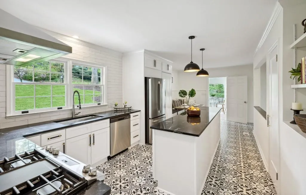 6748 Brandon Mill Road, Sandy Springs, Georgia 30328, 5 Bedrooms Bedrooms, ,3 BathroomsBathrooms,Residential,Sold,6748 Brandon Mill Road,7200585