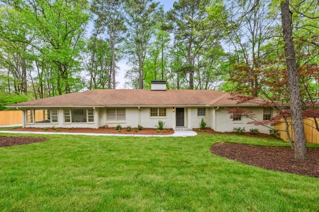 6748 Brandon Mill Road, Sandy Springs, Georgia 30328, 5 Bedrooms Bedrooms, ,3 BathroomsBathrooms,Residential,Sold,6748 Brandon Mill Road,7200585