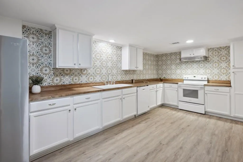 6748 Brandon Mill Road, Sandy Springs, Georgia 30328, 5 Bedrooms Bedrooms, ,3 BathroomsBathrooms,Residential,Sold,6748 Brandon Mill Road,7200585