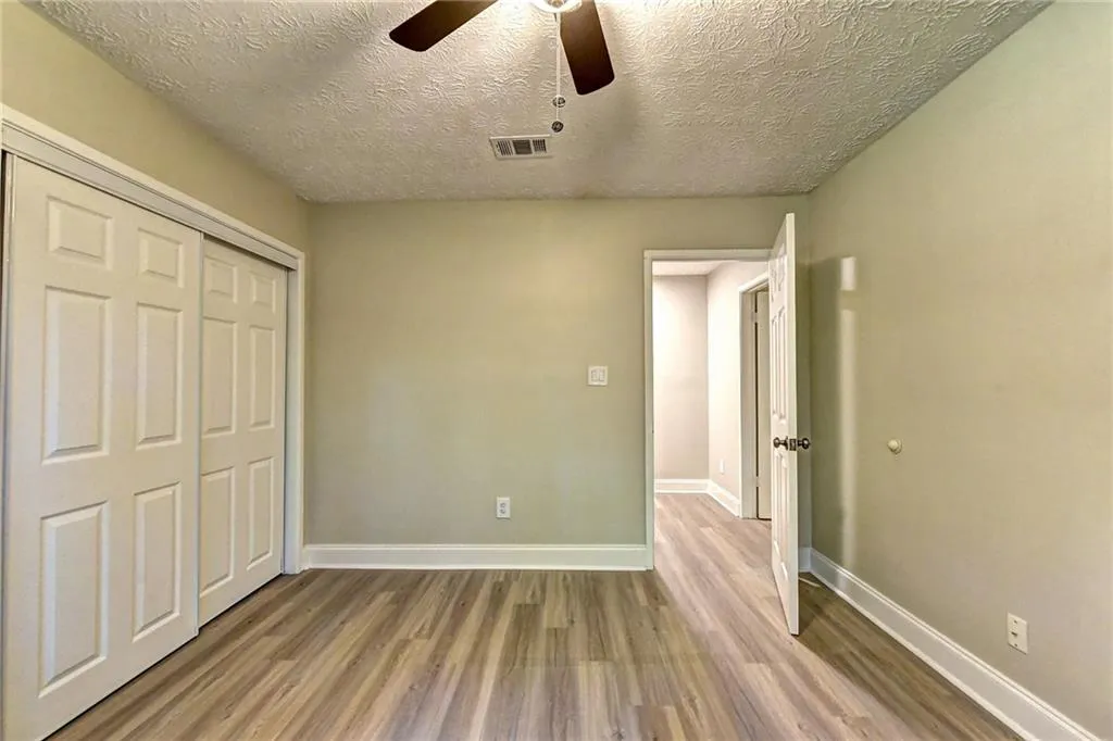 6822 Glenridge Drive Unit J, Sandy Springs, Georgia 30328, 2 Bedrooms Bedrooms, ,2 BathroomsBathrooms,Residential,Sold,6822 Glenridge Drive Unit J,6609389