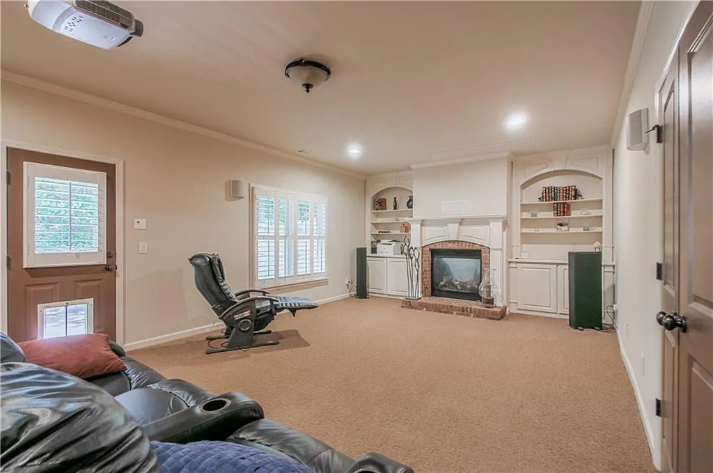 7963 Magnolia Square, Sandy Springs, Georgia 30350, 3 Bedrooms Bedrooms, ,3 BathroomsBathrooms,Residential,Sold,7963 Magnolia Square,6032937