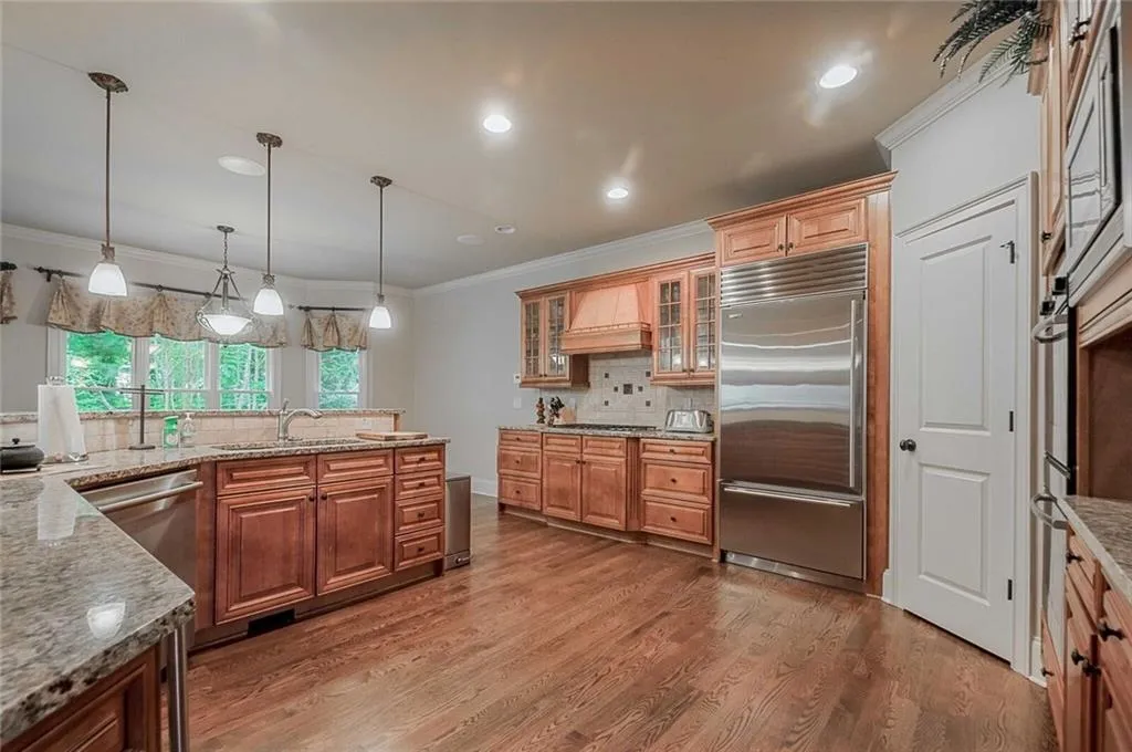 7963 Magnolia Square, Sandy Springs, Georgia 30350, 3 Bedrooms Bedrooms, ,3 BathroomsBathrooms,Residential,Sold,7963 Magnolia Square,6032937