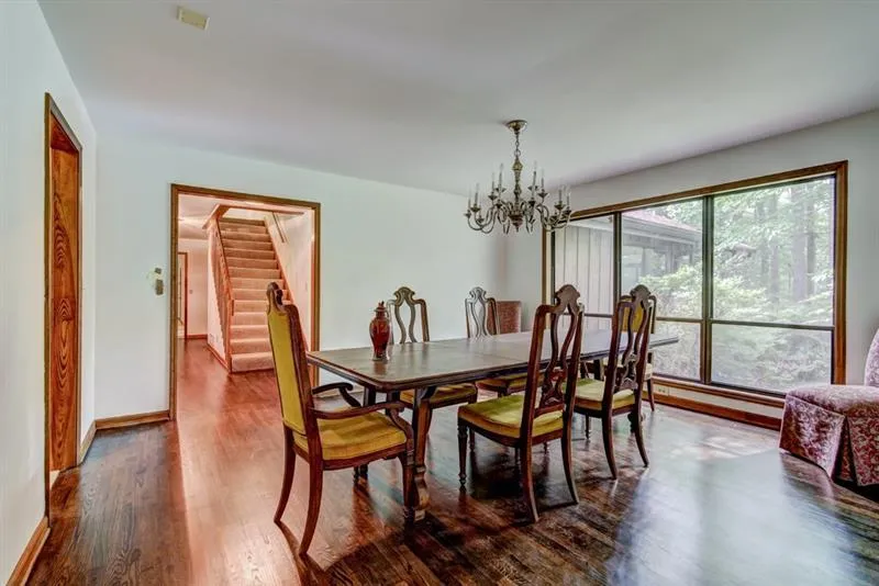 9480 Huntcliff Trace, Sandy Springs, Georgia 30350, 5 Bedrooms Bedrooms, ,4 BathroomsBathrooms,Residential,Sold,9480 Huntcliff Trace,6047683