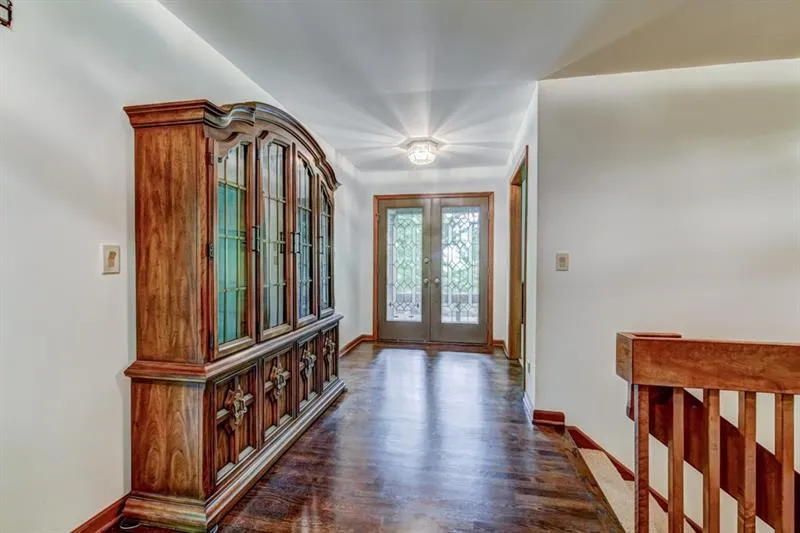 9480 Huntcliff Trace, Sandy Springs, Georgia 30350, 5 Bedrooms Bedrooms, ,4 BathroomsBathrooms,Residential,Sold,9480 Huntcliff Trace,6047683