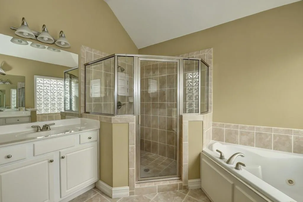 7325 Village Creek Trace, Sandy Springs, Georgia 30328, 4 Bedrooms Bedrooms, ,3 BathroomsBathrooms,Residential,Sold,7325 Village Creek Trace,5660874