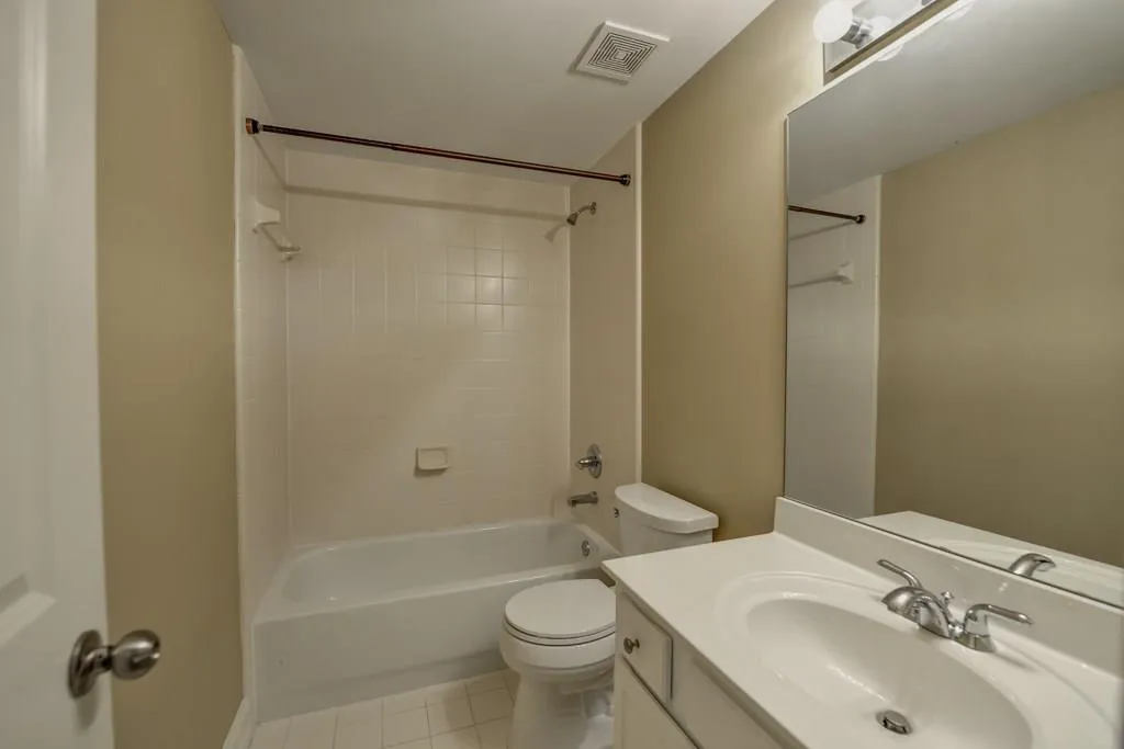 7325 Village Creek Trace, Sandy Springs, Georgia 30328, 4 Bedrooms Bedrooms, ,3 BathroomsBathrooms,Residential,Sold,7325 Village Creek Trace,5660874