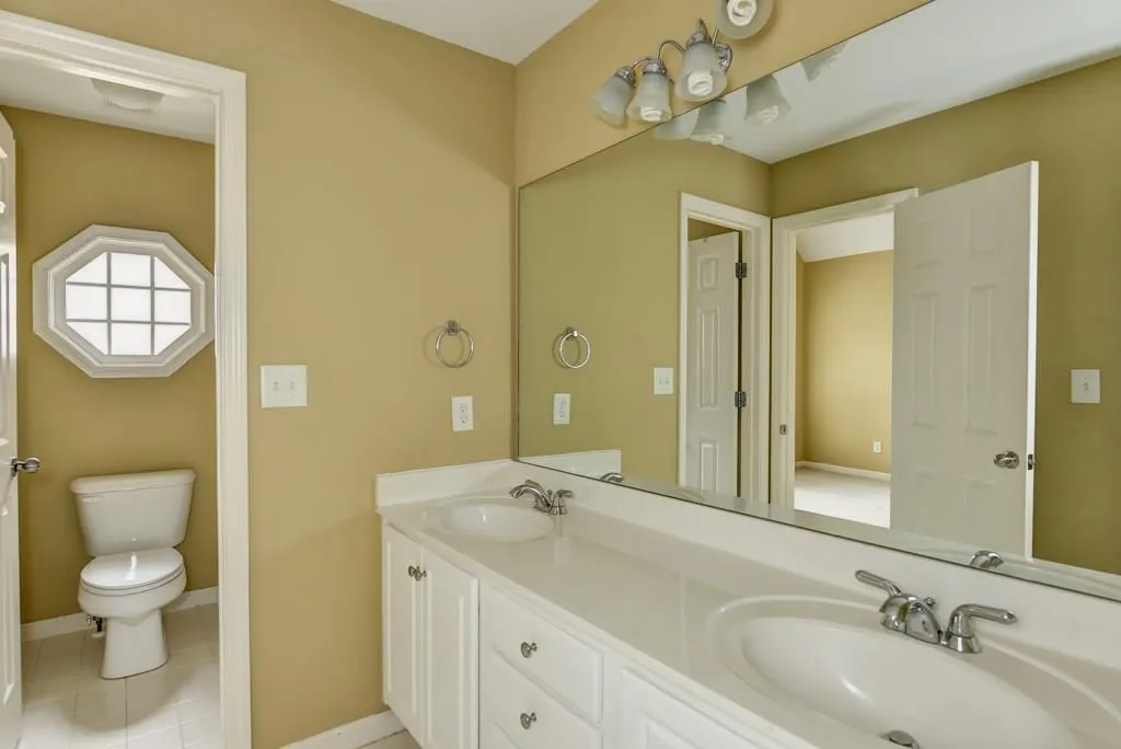 7325 Village Creek Trace, Sandy Springs, Georgia 30328, 4 Bedrooms Bedrooms, ,3 BathroomsBathrooms,Residential,Sold,7325 Village Creek Trace,5660874