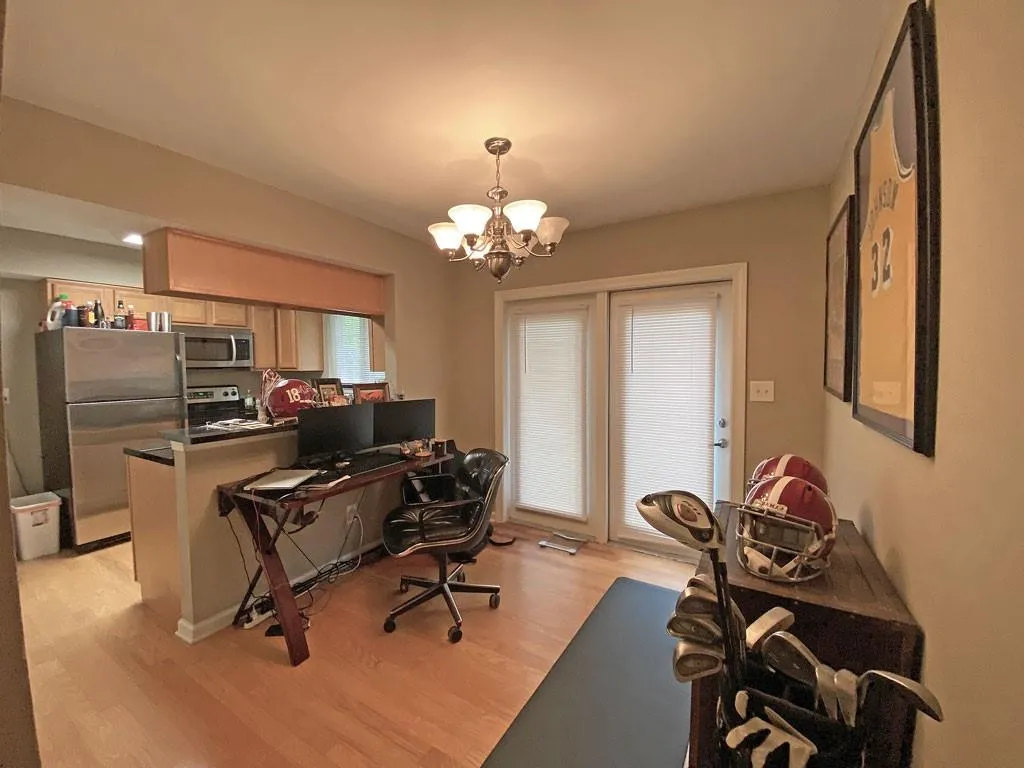 6940 Roswell Road Unit 3b, Sandy Springs, Georgia 30328, 1 Bedroom Bedrooms, ,1 BathroomBathrooms,Residential,Sold,6940 Roswell Road Unit 3b,7033268