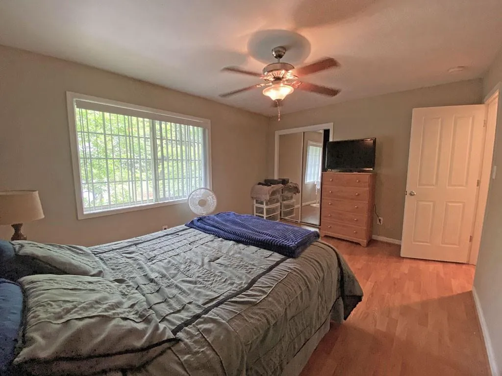 6940 Roswell Road Unit 3b, Sandy Springs, Georgia 30328, 1 Bedroom Bedrooms, ,1 BathroomBathrooms,Residential,Sold,6940 Roswell Road Unit 3b,7033268