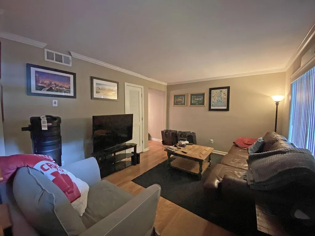 6940 Roswell Road Unit 3b, Sandy Springs, Georgia 30328, 1 Bedroom Bedrooms, ,1 BathroomBathrooms,Residential,Sold,6940 Roswell Road Unit 3b,7033268