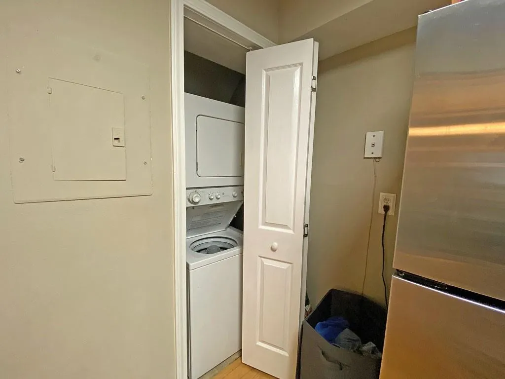 6940 Roswell Road Unit 3b, Sandy Springs, Georgia 30328, 1 Bedroom Bedrooms, ,1 BathroomBathrooms,Residential,Sold,6940 Roswell Road Unit 3b,7033268