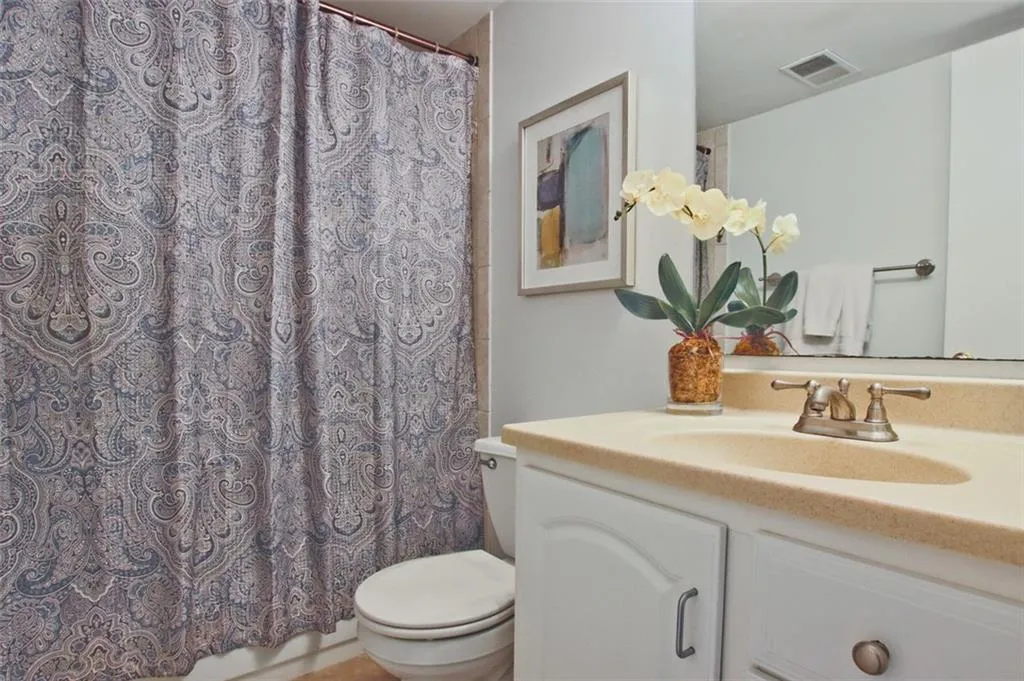 725 Dalrymple Road Unit 2d, Atlanta, Georgia 30328, 2 Bedrooms Bedrooms, ,2 BathroomsBathrooms,Residential,Sold,725 Dalrymple Road Unit 2d,7091326