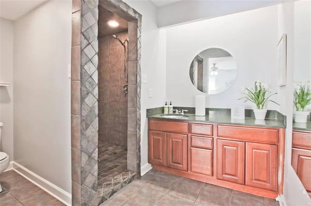 725 Dalrymple Road Unit 2d, Atlanta, Georgia 30328, 2 Bedrooms Bedrooms, ,2 BathroomsBathrooms,Residential,Sold,725 Dalrymple Road Unit 2d,7091326